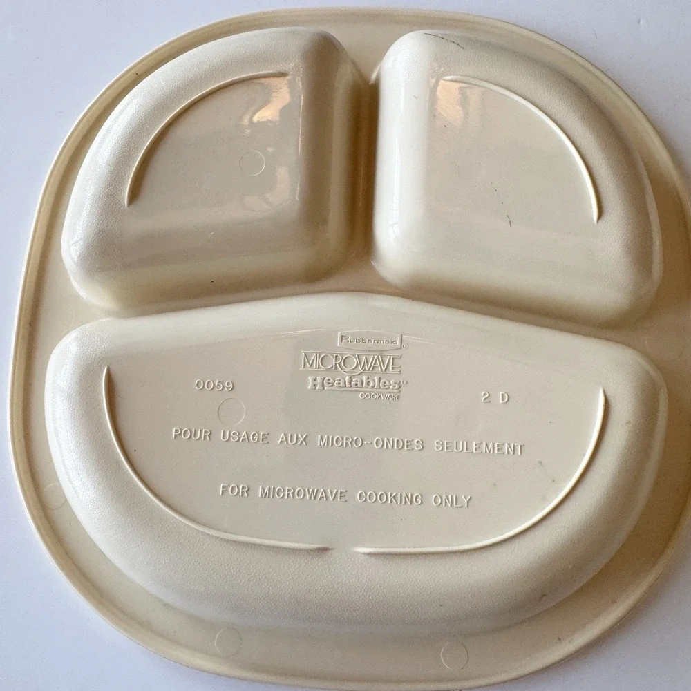 Rubbermaid Microwave Heatables Divided 2 Plates No Lid 0059 Speckled Almond VTG